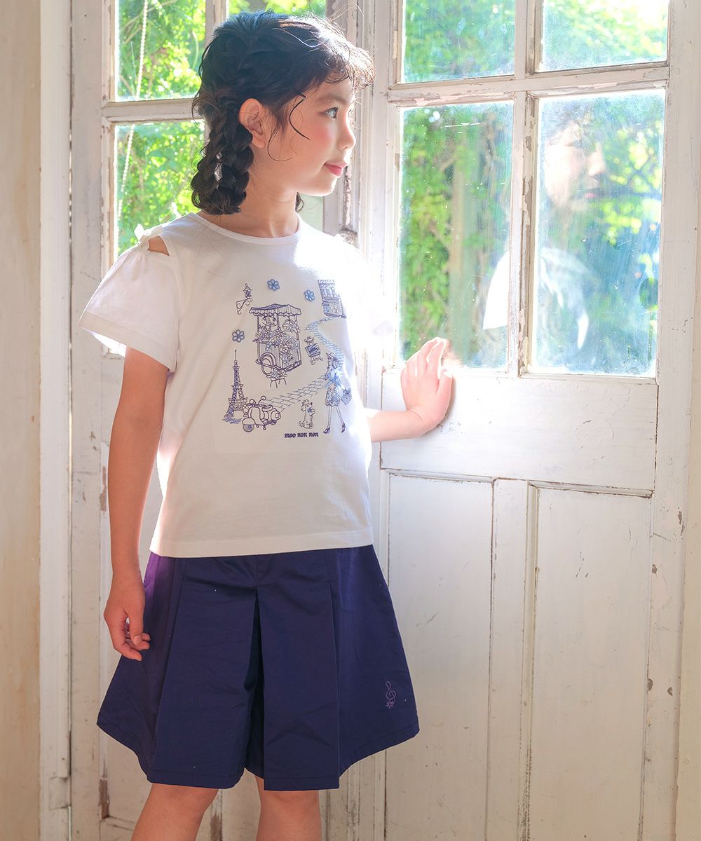 子供服 女の子 綿100％ パリ風景刺繍 お花モチーフ肩あきTシャツ オフホワイト(11) モデル画像全身