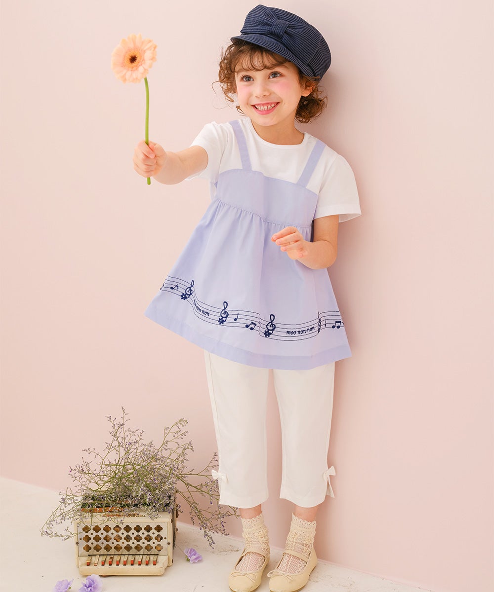 ベビー服 女の子 子ども服 こども服 キッズ 音符 ブランドロゴ 刺繍 重ね着風 ティーシャツ ブルー(61) モデル画像全身