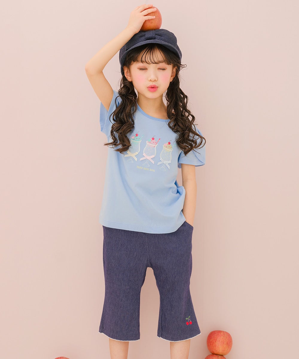 ベビー服 女の子 子ども服 こども キッズ デニム ツイルニット チェリー刺繍 ブーツカットパンツ ネイビー(06) モデル画像アップ