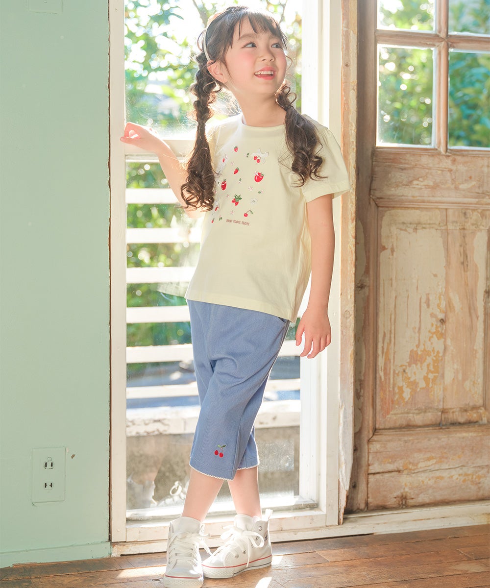 ベビー服 女の子 子ども服 こども キッズ デニム ツイルニット チェリー刺繍 ブーツカットパンツ ブルー(61) モデル画像1