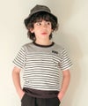 ベビー服 男の子 綿100％ ボーダー柄ロゴワッペンTシャツ ホワイト×ブラック(10) モデル画像アップ