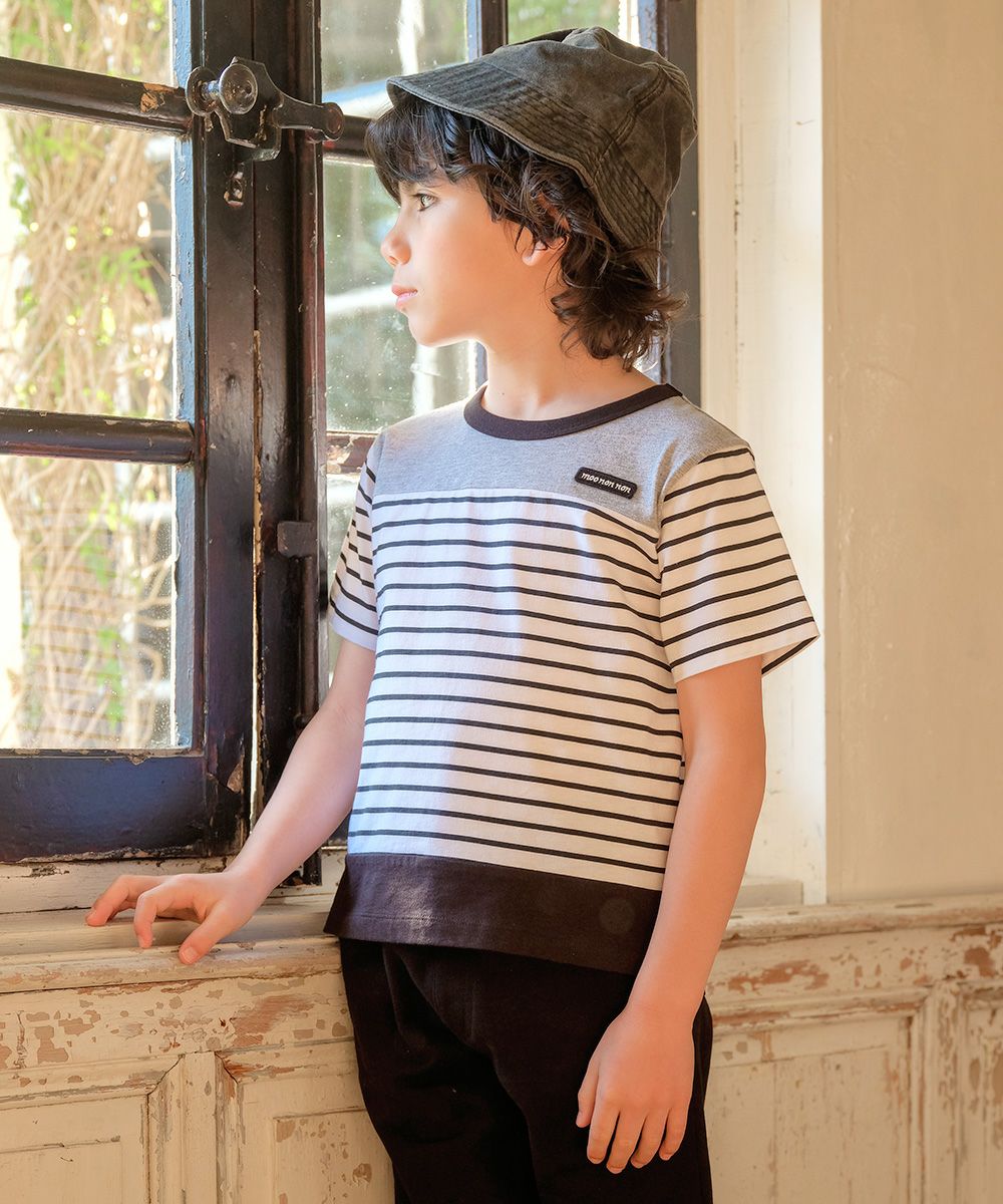 ベビー服 男の子 綿100％ ボーダー柄ロゴワッペンTシャツ ホワイト×ブラック(10) モデル画像1