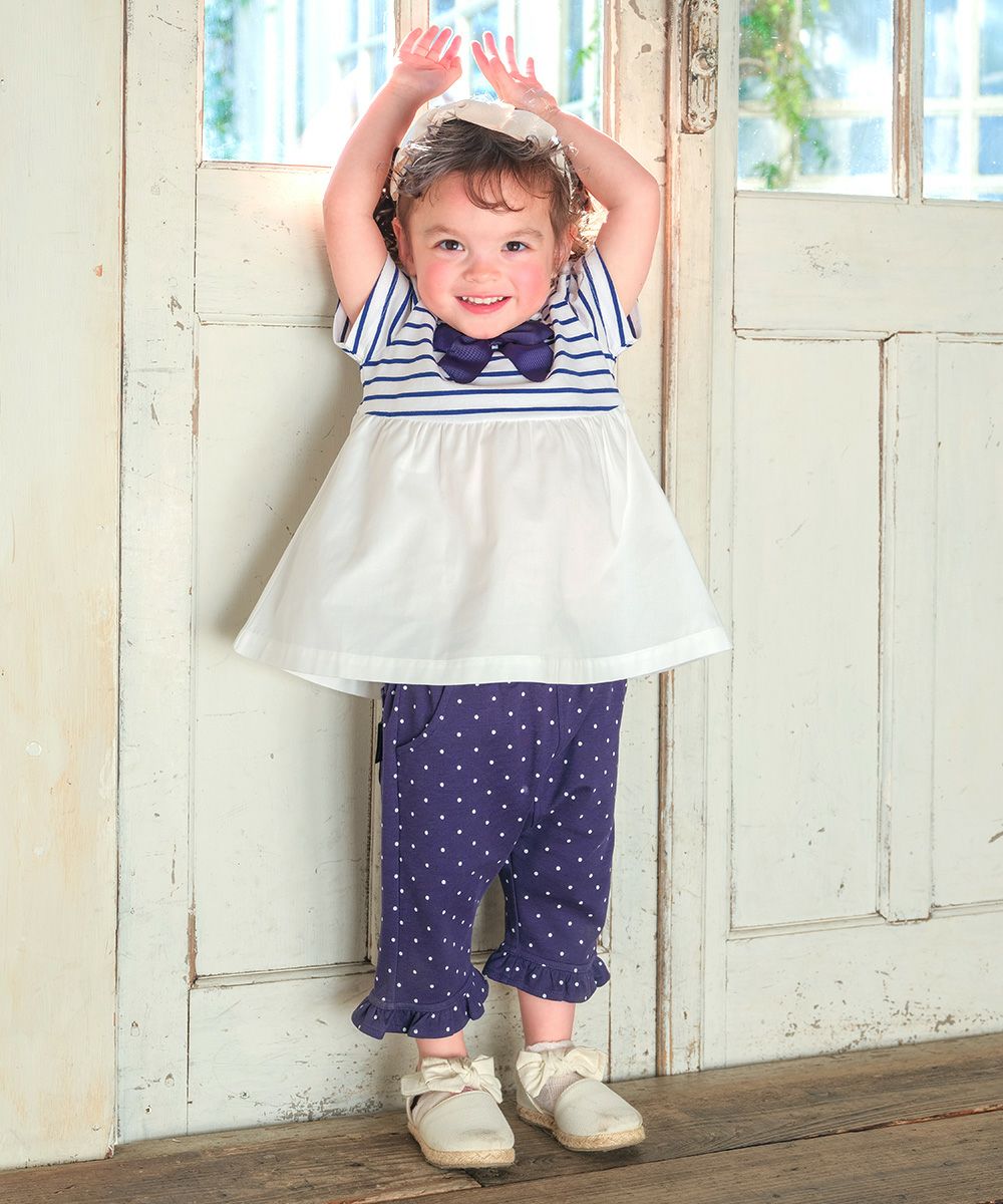 ベビー服 女の子 オーガニックコットン ドット柄 フリル 6分丈パンツ ネイビー(06) モデル画像アップ