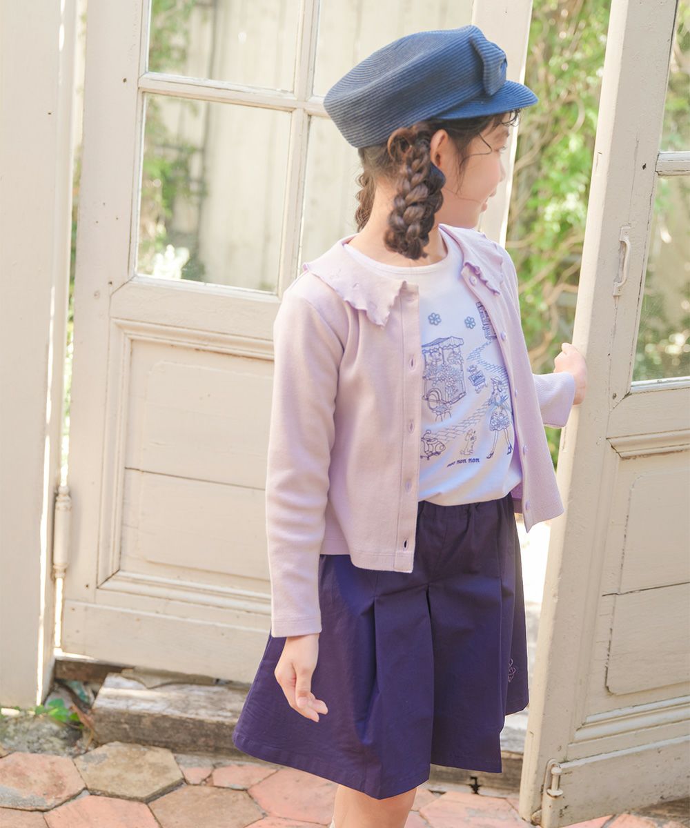 子供服 女の子 ストレッチツイル 音符刺繍 プリーツ キュロットパンツ ネイビー(06) モデル画像1