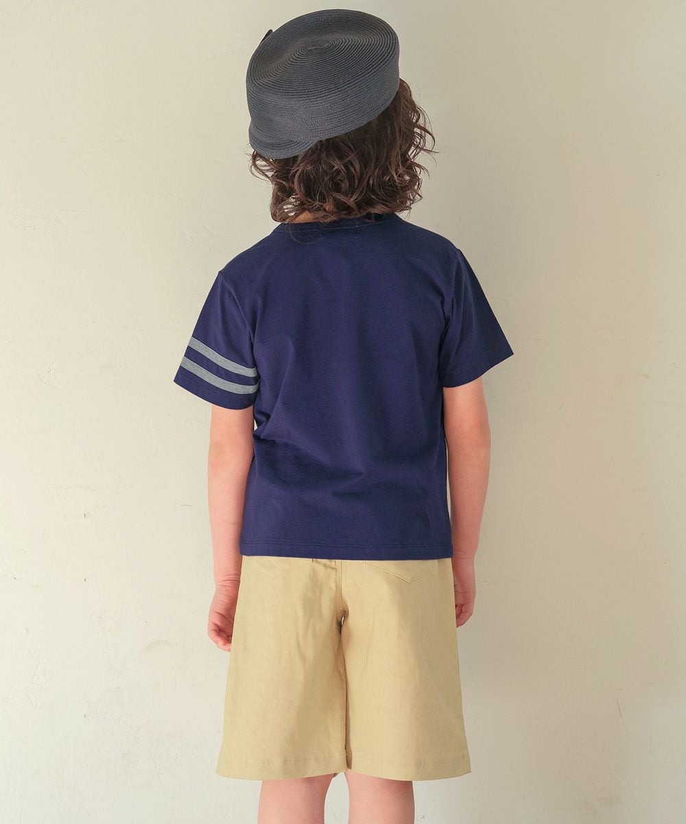 子供服 男の子 ストレッチツイル ロゴワッペン ハーフパンツ ベージュ(51) モデル画像2