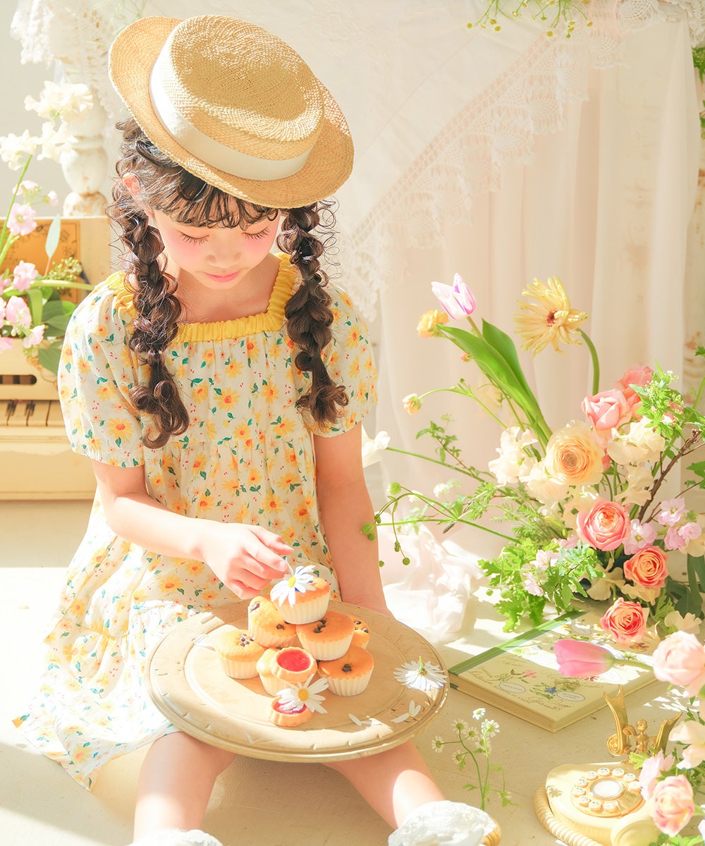 ベビー服 女の子 子ども服 こども キッズ 花柄 スクエアネック Aライン ギャザーワンピース イエロー(04) モデル画像アップ