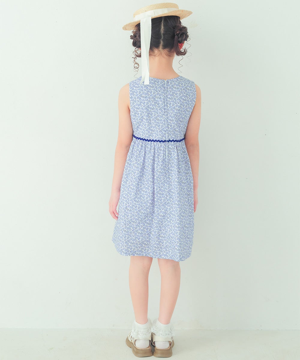 ベビー服 女の子 綿100％ 小花柄 リボン ギャザーワンピース ブルー(61) モデル画像2