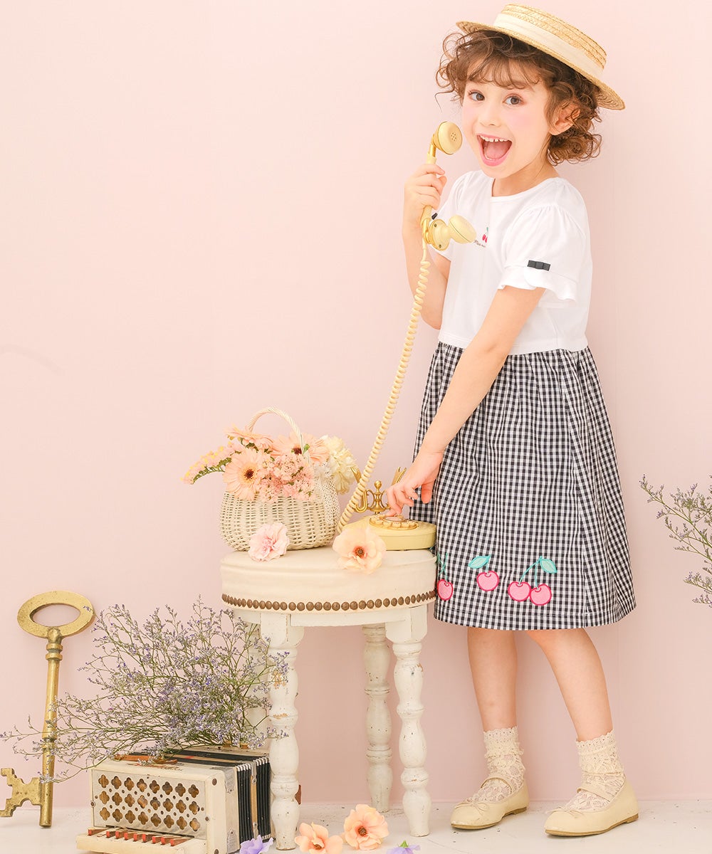 ベビー服 女の子 子ども服 こども キッズチェリー刺? リボン ギンガムチェック柄 ドッキングワンピース ブラック(00) モデル画像3