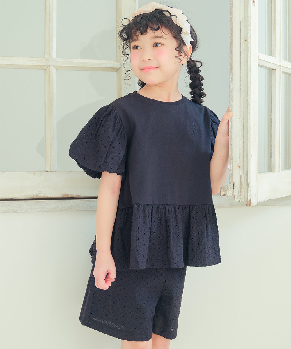 子供服 女の子 花柄 レース リボン 裏地つきショートパンツ ブラック(00) モデル画像アップ