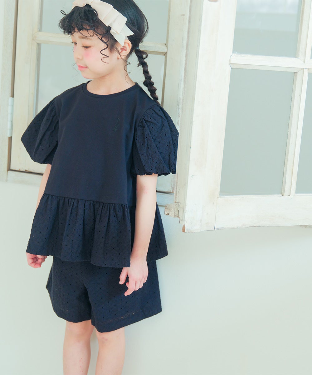 子供服 女の子 花柄 レース リボン 裏地つきショートパンツ ブラック(00) モデル画像1