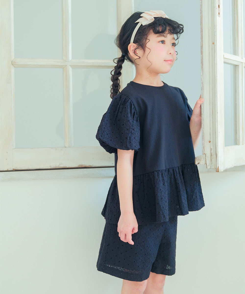 子供服 女の子 花柄 レース リボン 裏地つきショートパンツ ブラック(00) モデル画像3