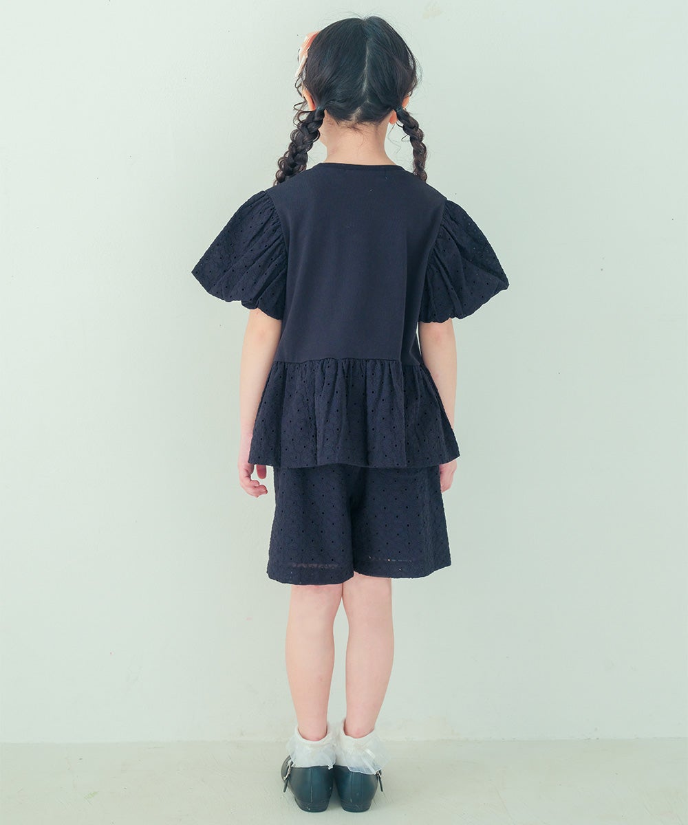 子供服 女の子 音符刺繍 花柄レース切り替えTシャツ ブラック(00) モデル画像3