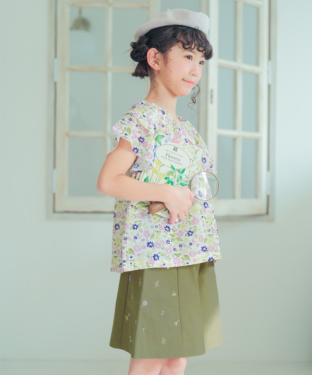 子供服 女の子 綿100％ 音符＆花刺繍 キュロットパンツ カーキ(82) モデル画像2