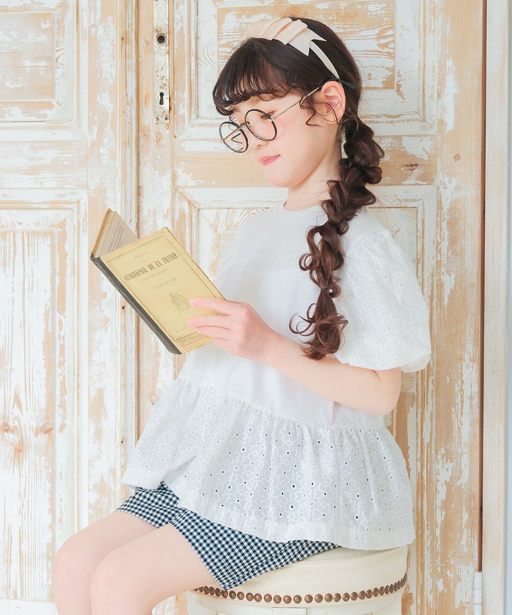 ベビー服 女の子 ギンガムチェック リボンつき ストレッチツイルショートパンツ ホワイト×ブラック(10) モデル画像1