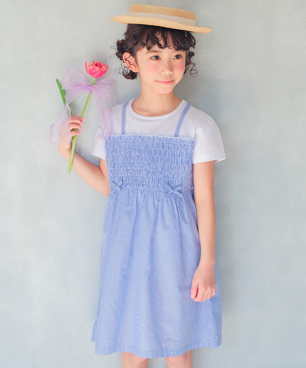 ベビー服 女の子 リボンつき ストライプ柄重ね着風ワンピース ブルー(61) モデル画像全身
