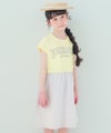 子供服 女の子 ロゴ刺繍 ギャザードッキングワンピース イエロー(04) モデル画像アップ