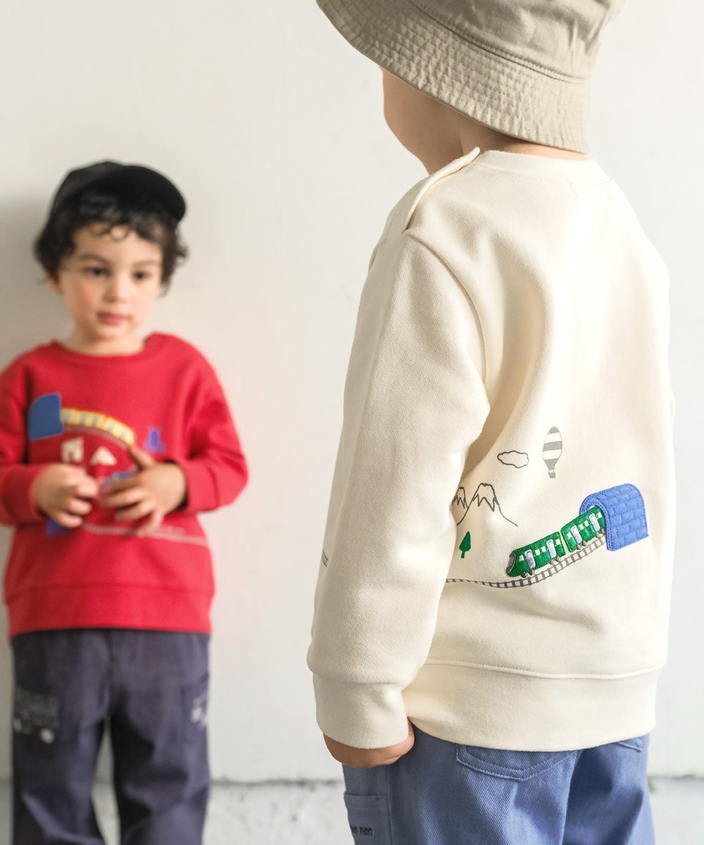 ベビー服 男の子 電車 車 刺繍 乗り物 トレーナー アイボリー(12) モデル画像3