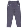 ベビー服 女の子 お花モチーフ ポケットつき ストレッチ デニムツイルパンツ ネイビー(06) 正面