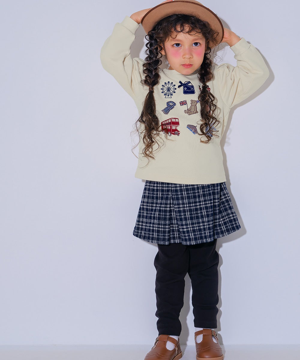 ベビー服 女の子 ロンドンモチーフ 刺繍 リボン 裏毛トレーナー アイボリー(12) モデル画像2