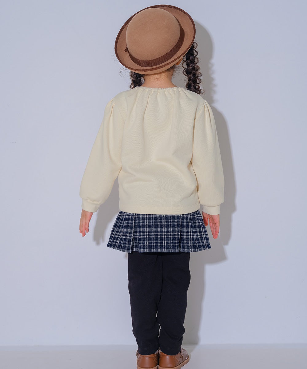 ベビー服 女の子 ロンドンモチーフ 刺繍 リボン 裏毛トレーナー アイボリー(12) モデル画像3