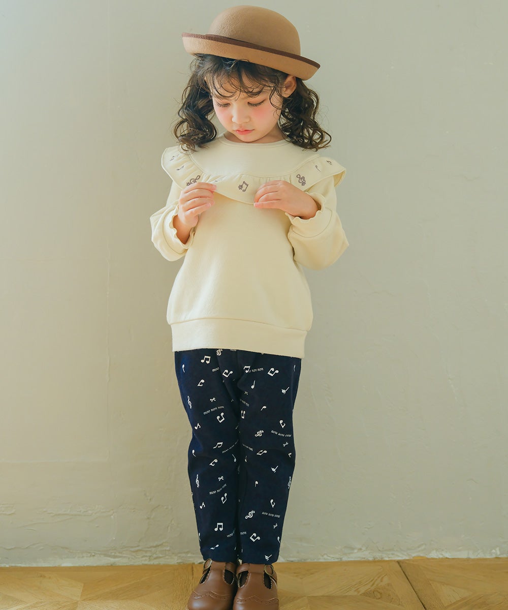 ベビー服 女の子 音符刺繍 フリルつき 長そでトレーナー アイボリー(12) モデル画像全身