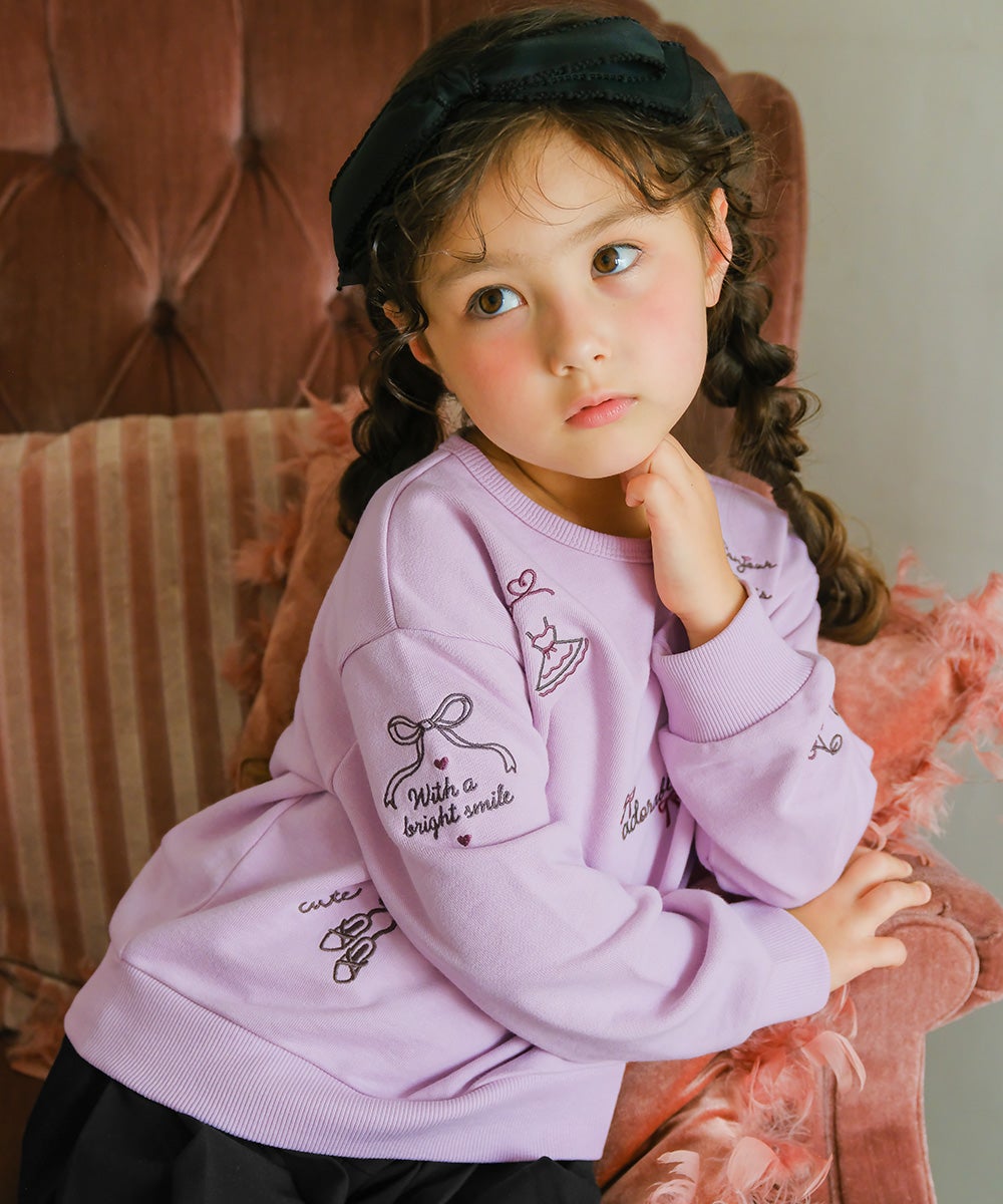 子供服 女の子 エッフェル塔 ロゴ リボン 刺繍 裏毛トレーナー パープル(91) モデル画像2