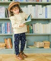 ベビー服 女の子 音符＆ブランドロゴ オリジナルプリント レギンスパンツ ネイビー(06) モデル画像2
