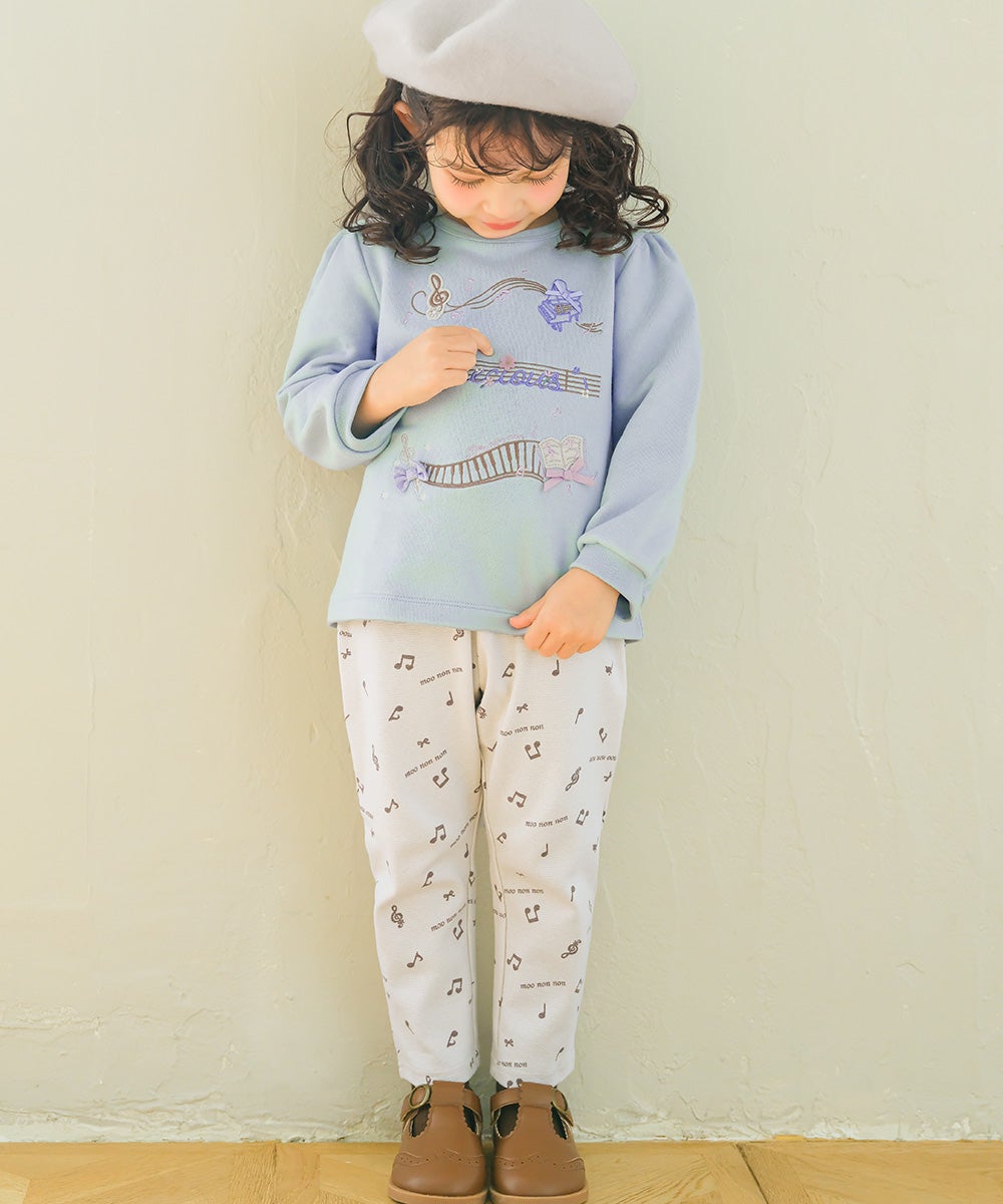 ベビー服 女の子 音符＆ブランドロゴ オリジナルプリント レギンスパンツ アイボリー(12) モデル画像アップ