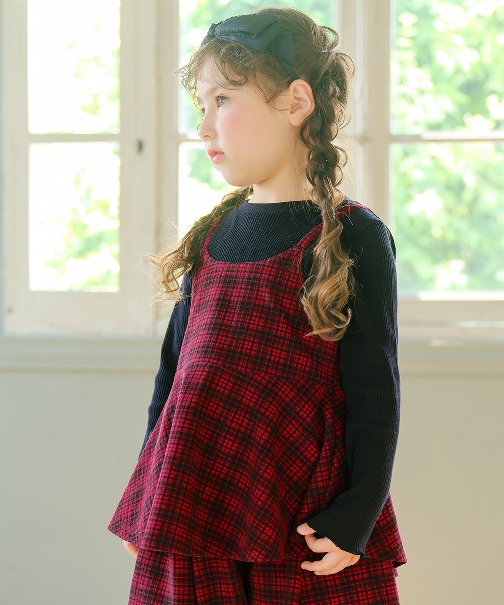子供服 女の子 チェック柄キャミソール重ね着風 AラインTシャツ レッド(03) モデル画像全身
