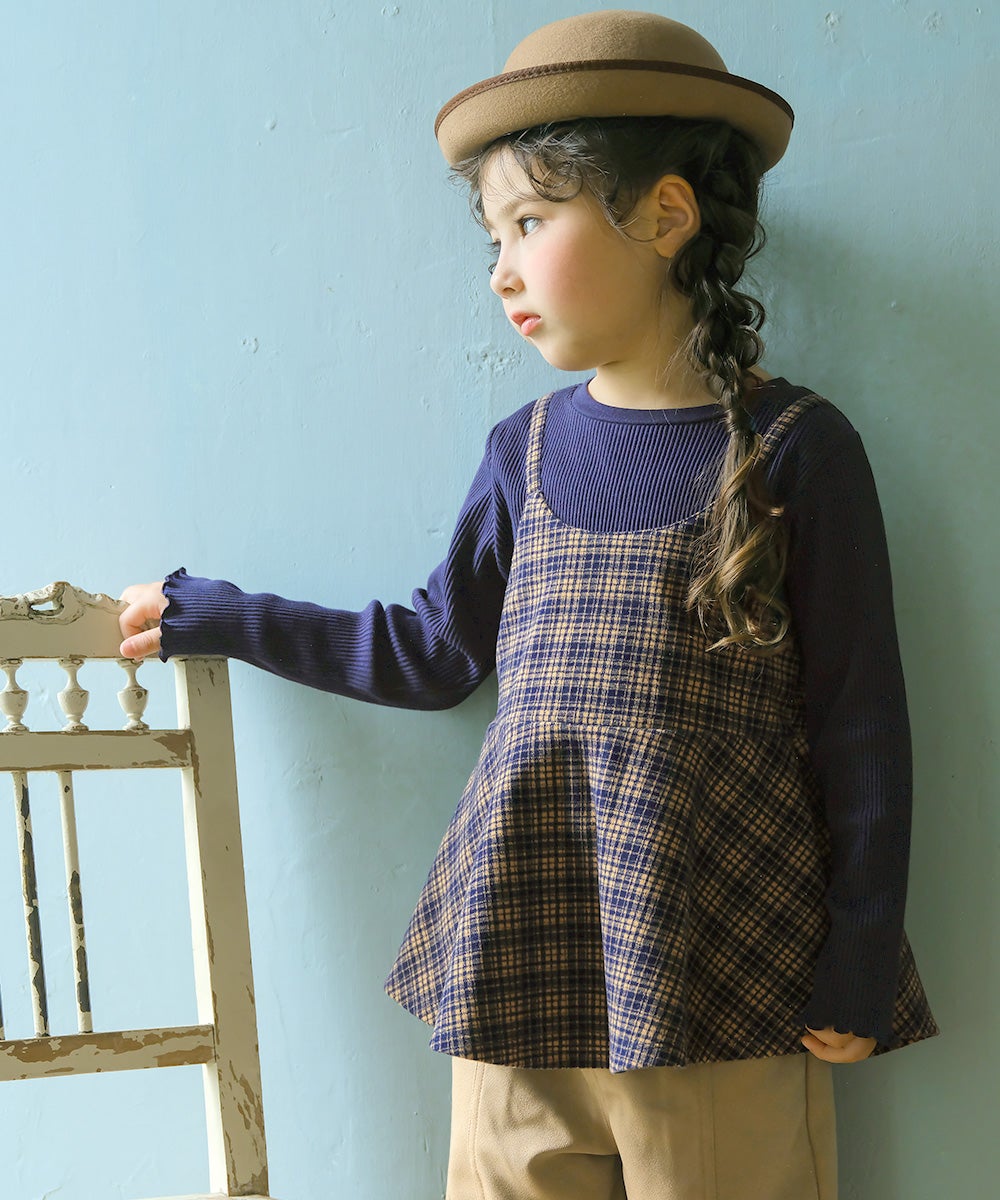 子供服 女の子 チェック柄キャミソール重ね着風 AラインTシャツ ネイビー(06) モデル画像1