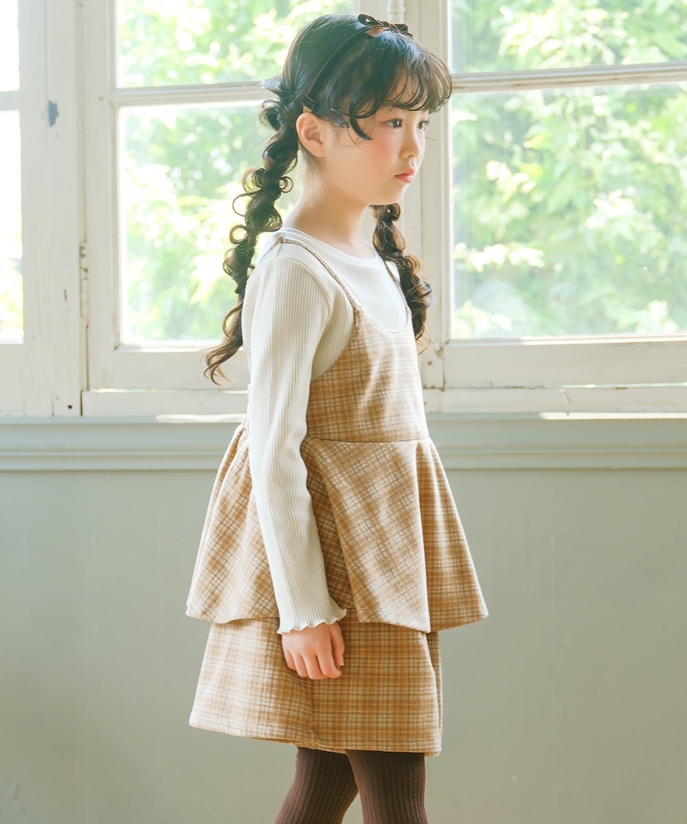 子供服 女の子 チェック柄キャミソール重ね着風 AラインTシャツ ベージュ(51) モデル画像全身