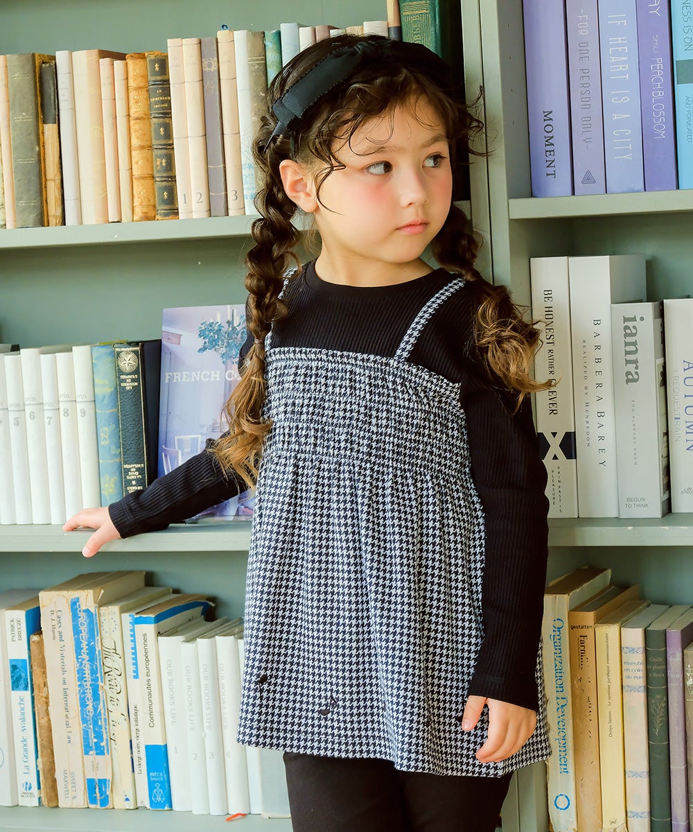ベビー服 女の子 千鳥柄 キャミソール重ね着風 音符刺繍 AラインTシャツ ホワイト×ブラック(10) モデル画像アップ