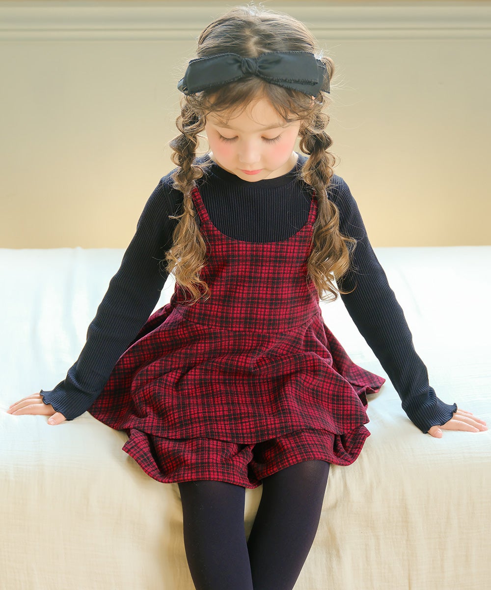 子供服 女の子 チェック柄 タック キュロットパンツ レッド(03) モデル画像3