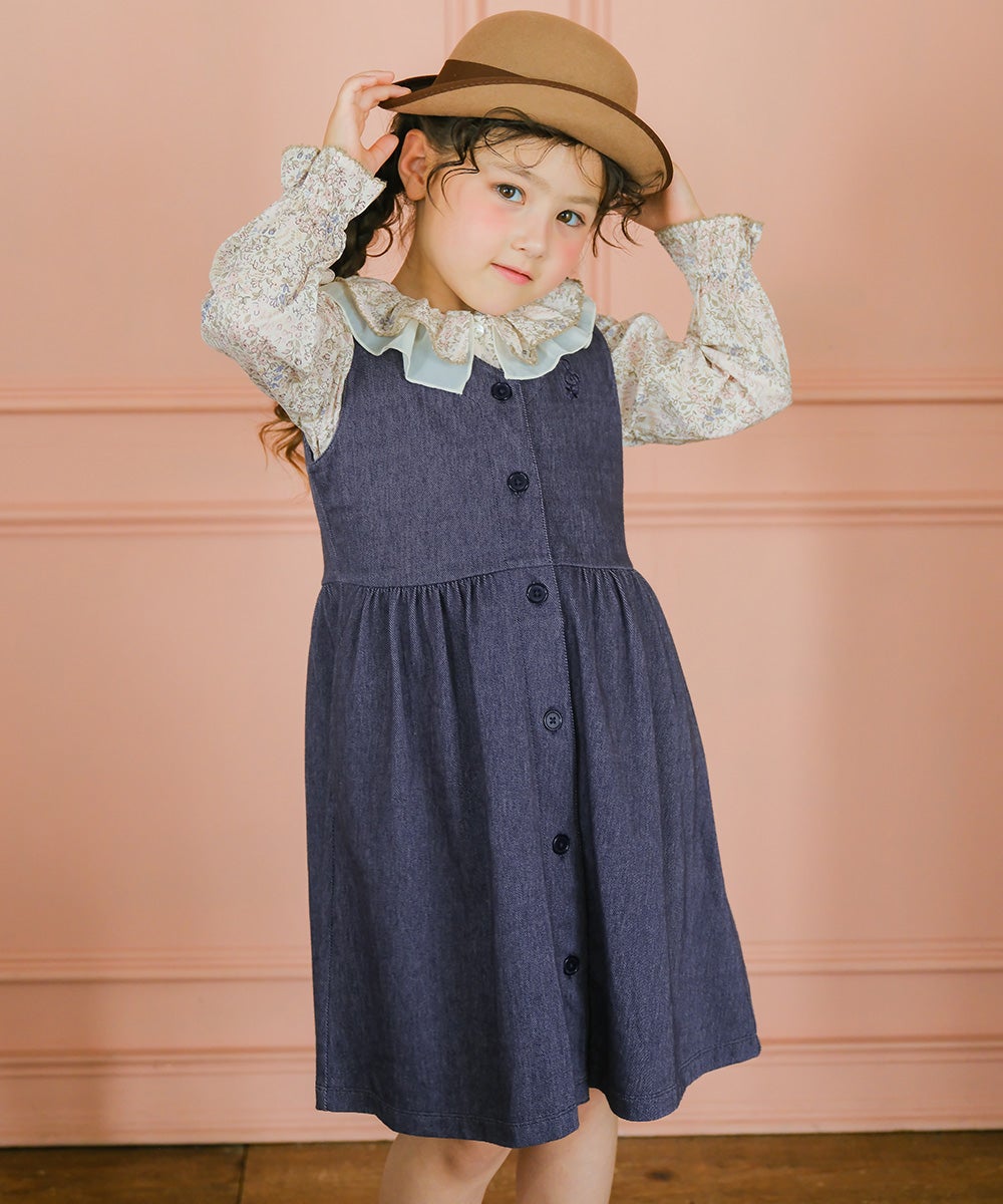 ベビー服 女の子 デニムツイルニット 音符 ロゴ刺繍 ボタン開き ワンピース ネイビー(06) モデル画像アップ