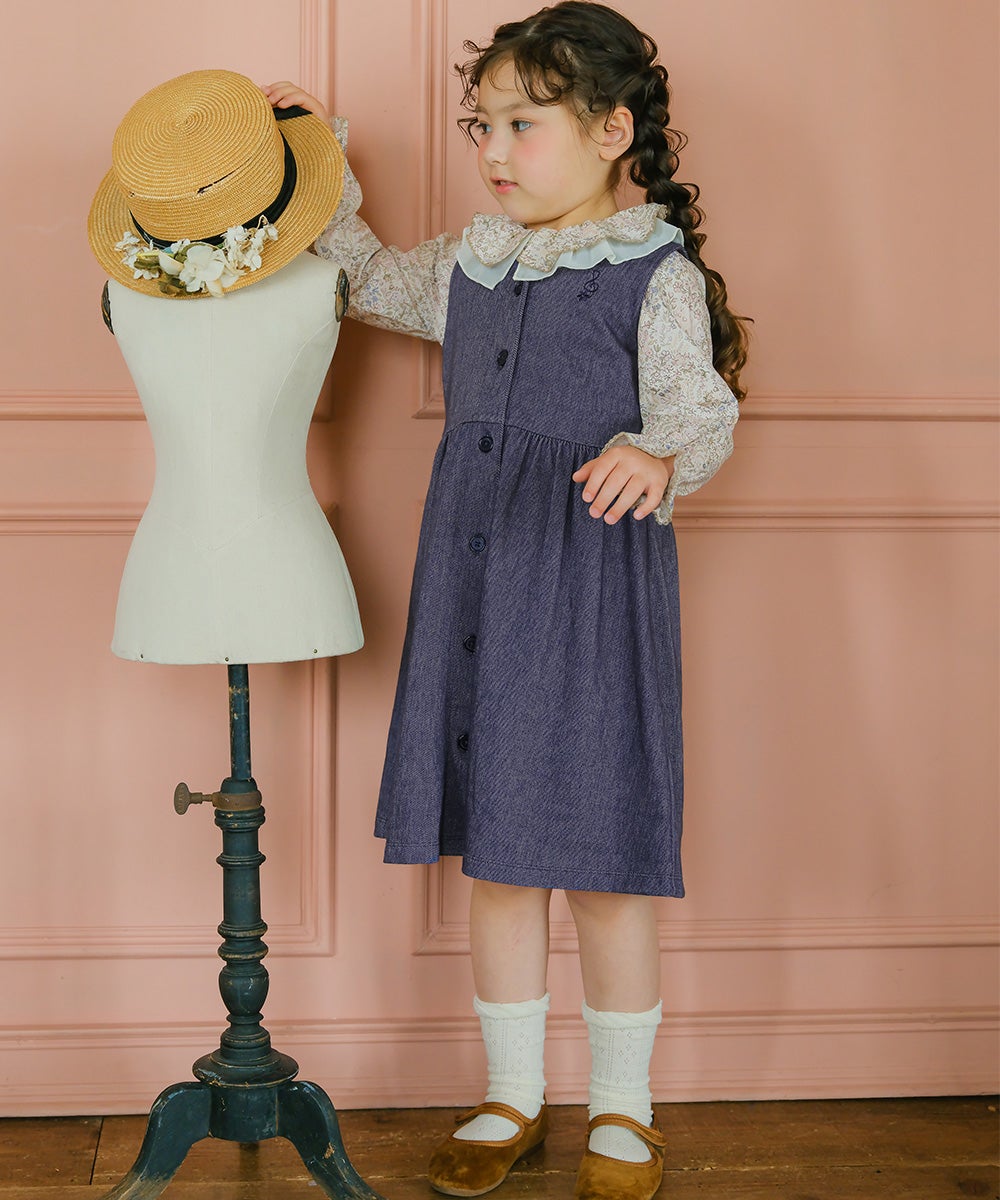 ベビー服 女の子 デニムツイルニット 音符 ロゴ刺繍 ボタン開き ワンピース ネイビー(06) モデル画像4