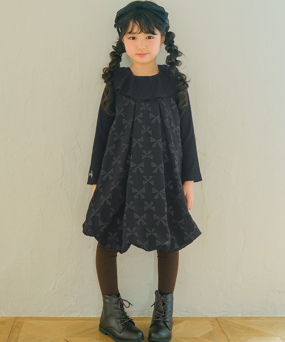 子供服 女の子 フリル 襟つき 音符 刺繍 リブカットソー ブラック(00) モデル画像1