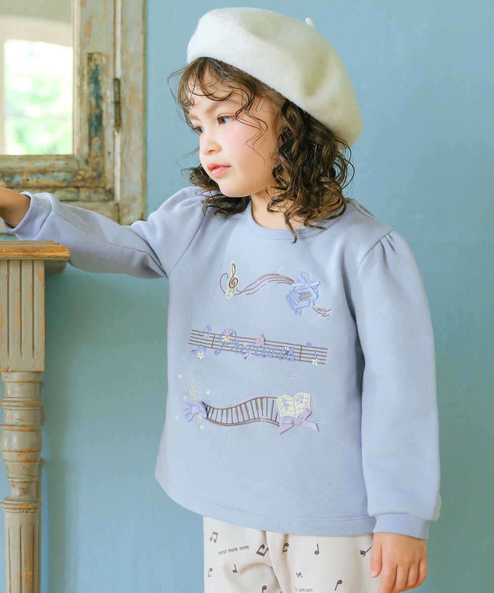 ベビー服 女の子 音符 刺繍 五線譜モチーフ リボン トレーナー ブルー(61) モデル画像4