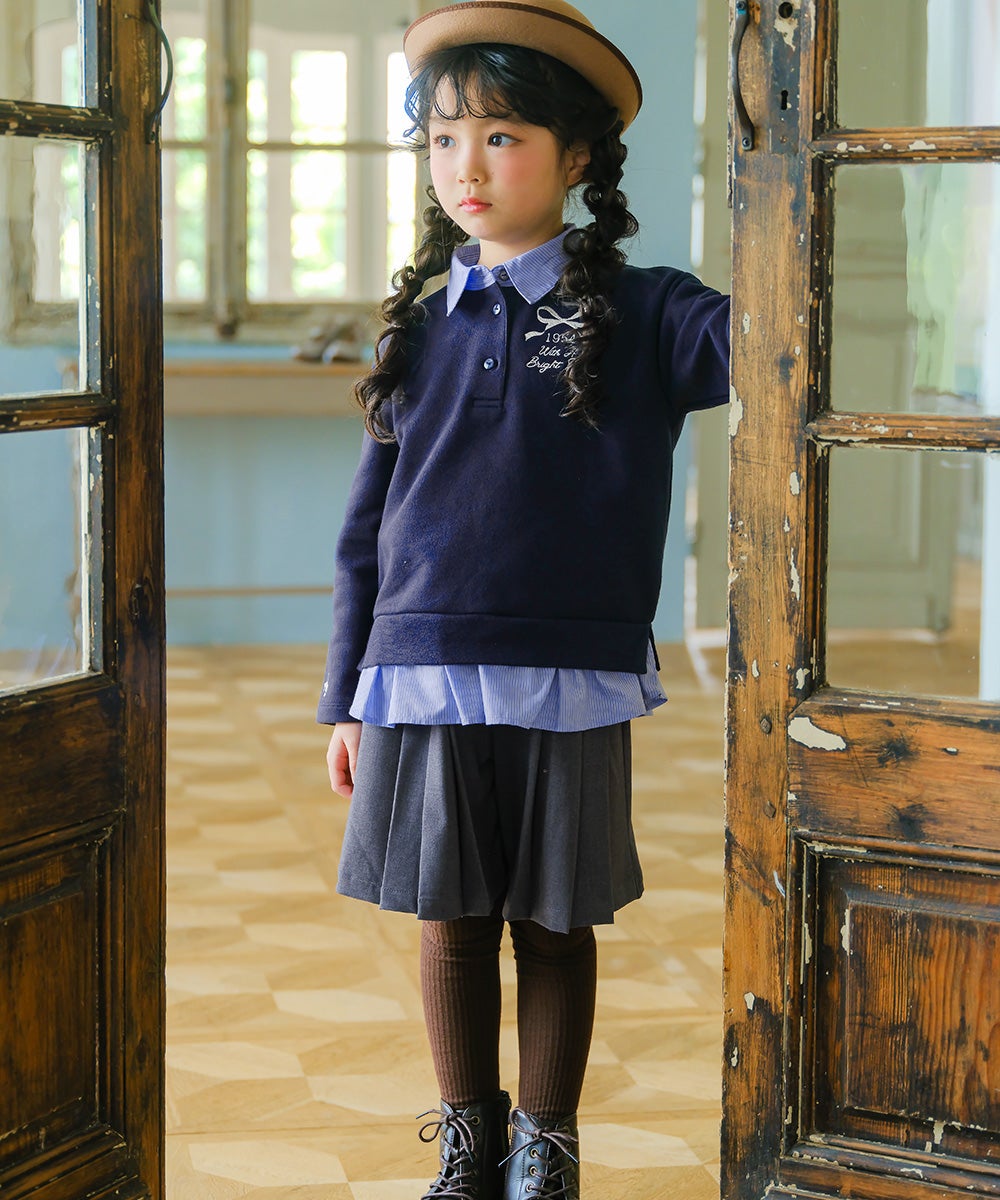 子供服 女の子 リボン ロゴ 刺繍 襟付き シャツ トレーナー 重ね着風 Tシャツ ネイビー(06) モデル画像全身