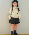 子供服 女の子 リボンモチーフつき 裏毛トレーナー アイボリー(12) モデル画像全身