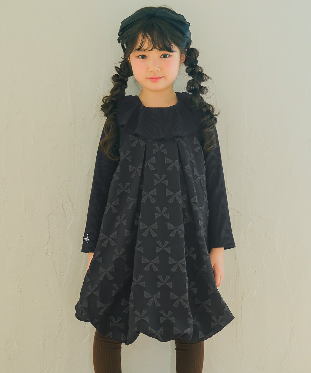 子供服 女の子 リボン柄 タック バルーンワンピース ブラック(00) モデル画像2