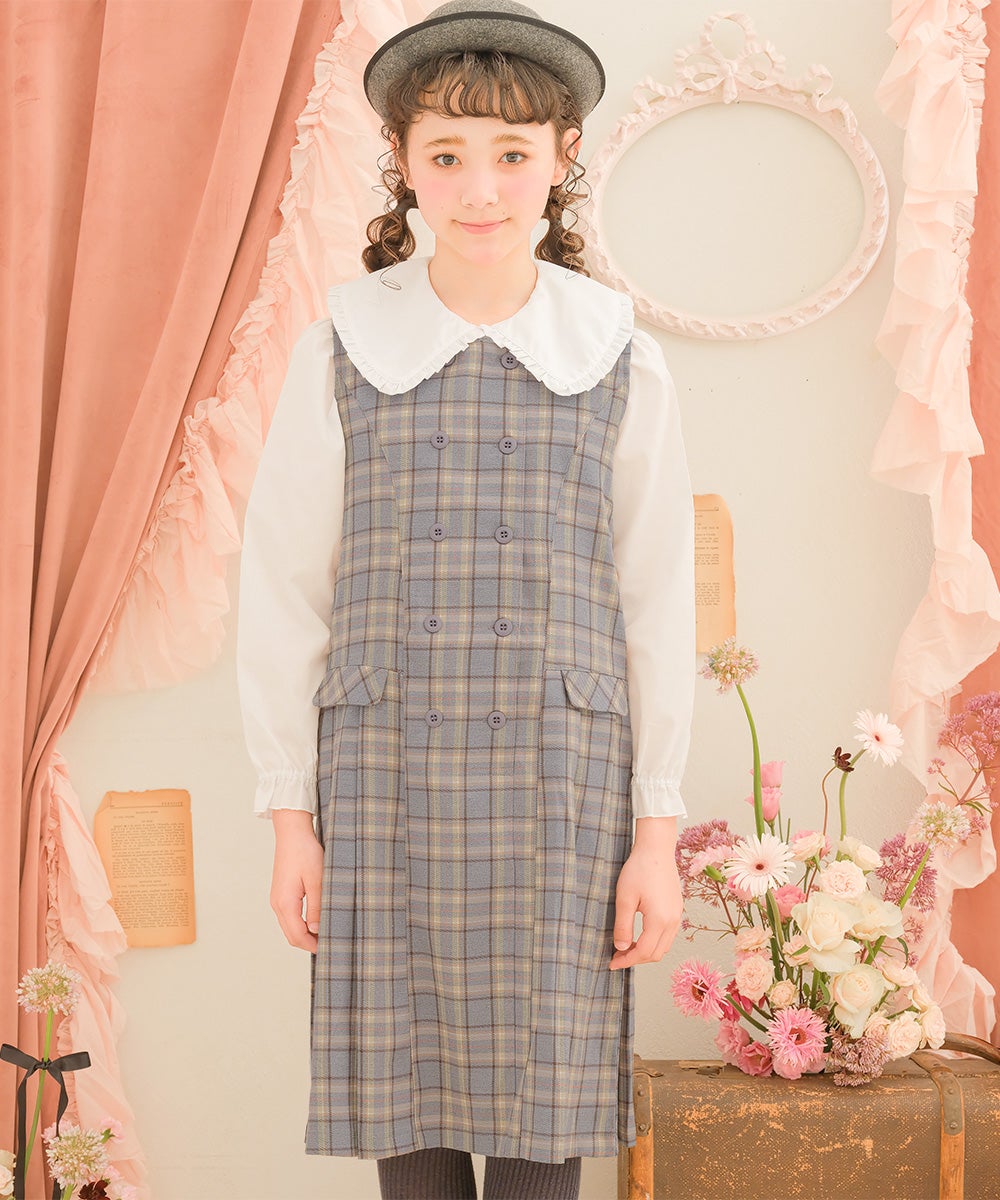 子供服 女の子 チェック柄 ダブルボタン タックワンピース グレー(09) モデル画像アップ