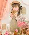 子供服 女の子 チェック柄 ダブルボタン タックワンピース ベージュ(51) モデル画像アップ