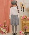 子供服 女の子 フリル 襟つき ブラウス オフホワイト(11) モデル画像全身