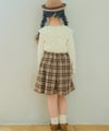 子供服 女の子 オリジナルロゴ刺繍 チェック柄 タックキュロットパンツ ブラウン(05) モデル画像全身