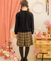 子供服 女の子 オリジナルロゴ刺繍 チェック柄 タックキュロットパンツ ブラウン(05) モデル画像4